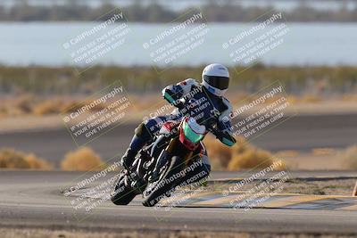 media/Dec-18-2022-SoCal Trackdays (Sun) [[8099a50955]]/Turn 14 (940am)/